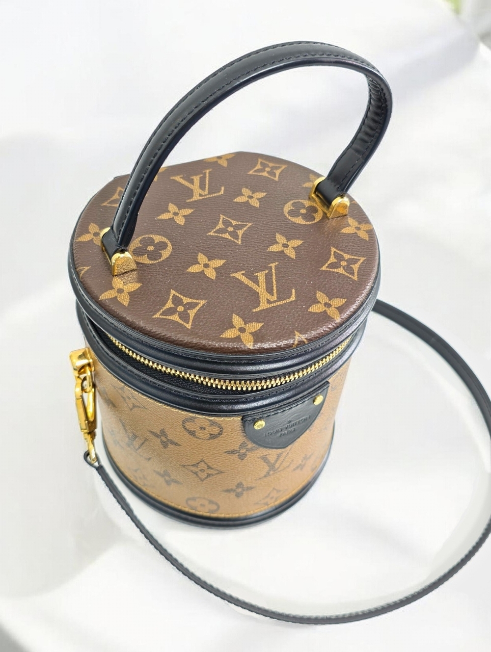 ✨️✨️Authentic Louis Vuitton Cannes Reverse Monogram Crossbody Bag - Picture 6 of 15